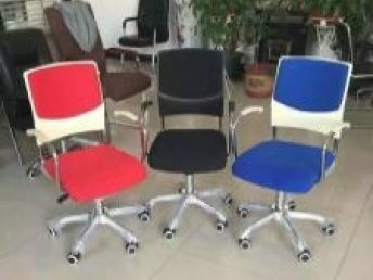 專業(yè)辦公家具定制服務(wù) 海淀、朝陽(yáng)屏風(fēng)工位與北京辦公用品一站式供應(yīng)