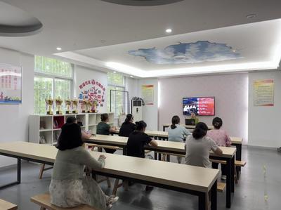 新站高新區(qū)瑤海社區(qū)方橋婦聯(lián)開展家庭教育志愿者心理培訓(xùn)